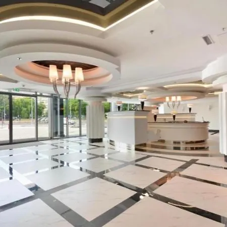 Hanza Tower White 24 Pool & Jacussi Szczecin